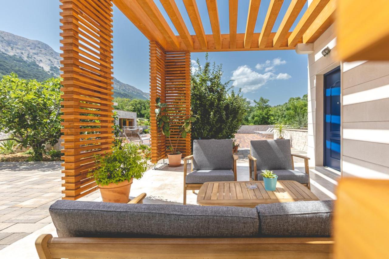 Vila Iris Baska ภายนอก รูปภาพ